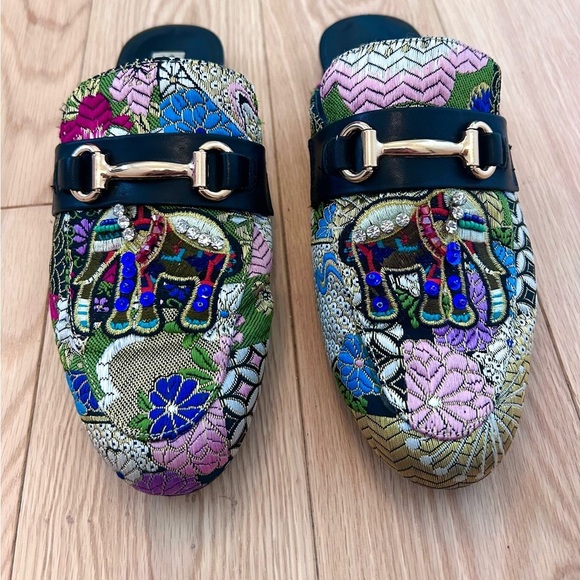 STEVE MADDEN Kandi Mule Elephant Tapestry Shoes Size 6 - Picture 2 of 9